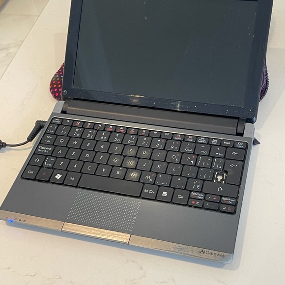 Mini gateway laptop - Picture 9 of 11
